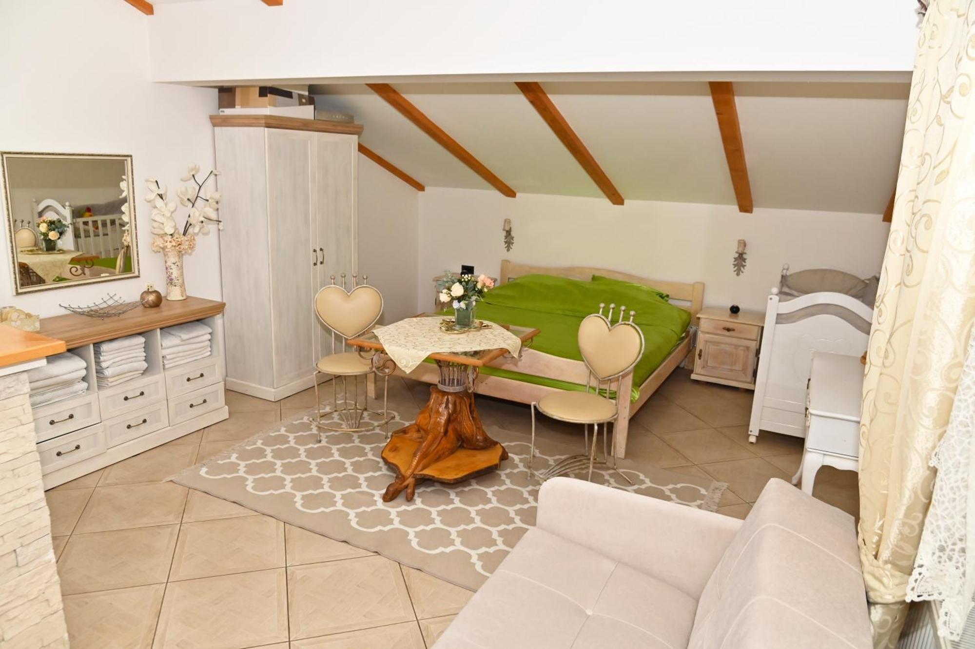 Teo Apartment *